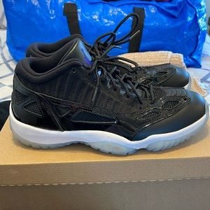 Jordan 11 IE “Space Jam”